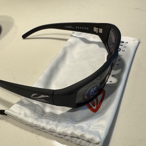 Kaenon Beacon Unisex Sunglasses - Picture 2 of 4